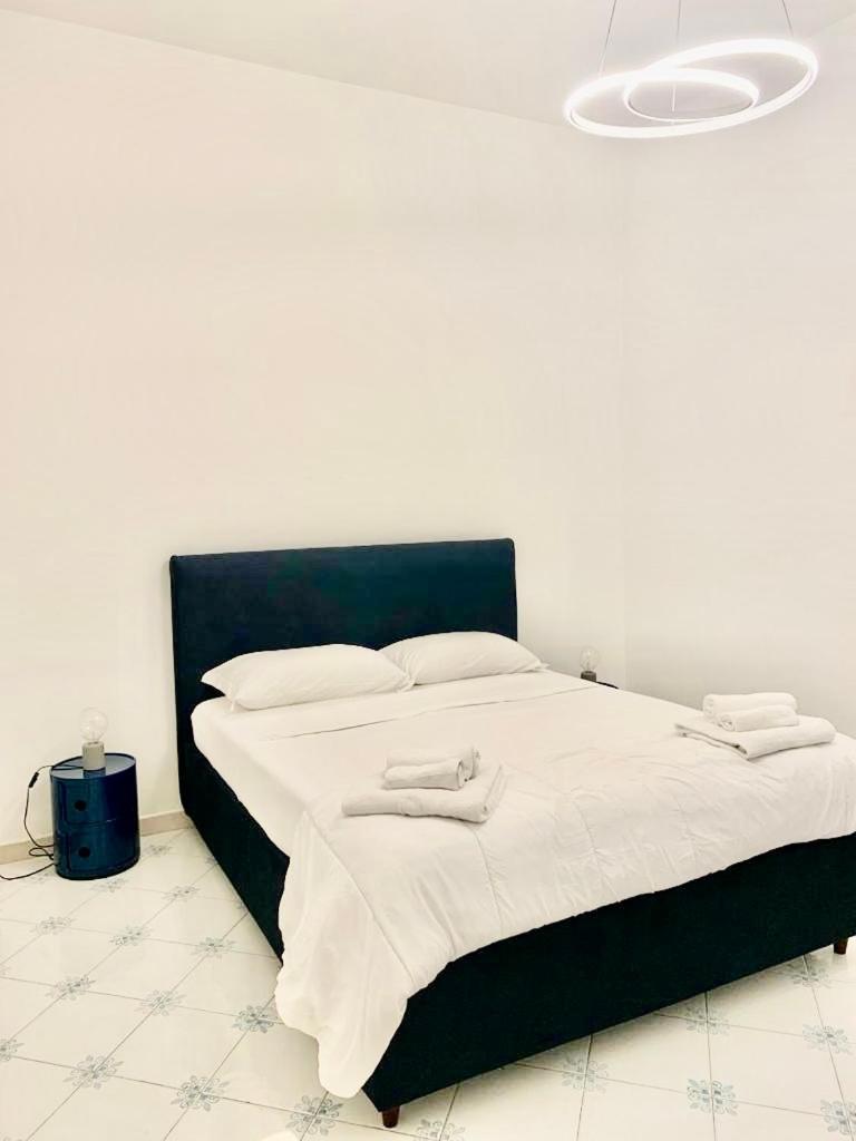 Dimora Dei Mercanti Salerno Bagian luar foto