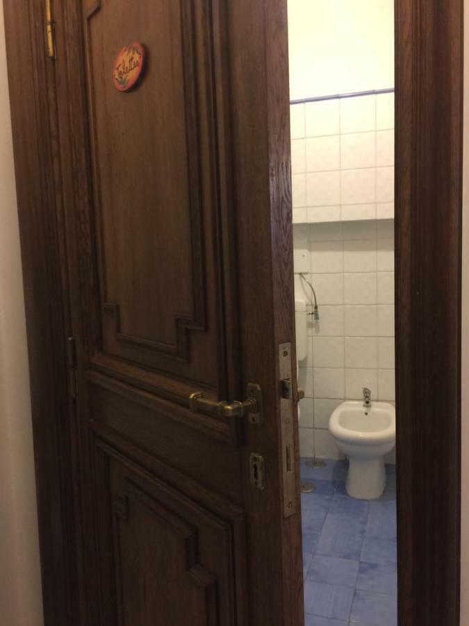 Dimora Dei Mercanti Salerno Bagian luar foto