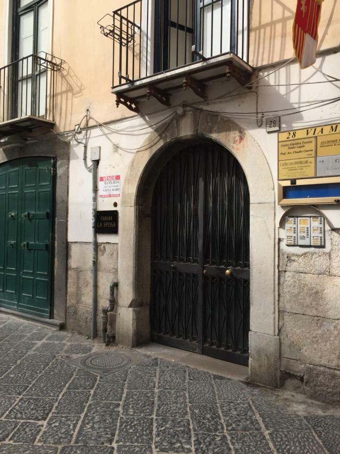 Dimora Dei Mercanti Salerno Bagian luar foto